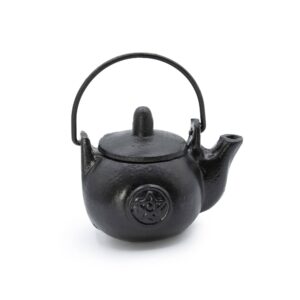 Cast Iron Ritual Pot with Pentagon 8x8x10cm